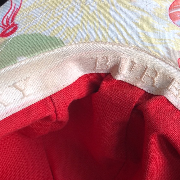 Burberry hat - Picture 7 of 8